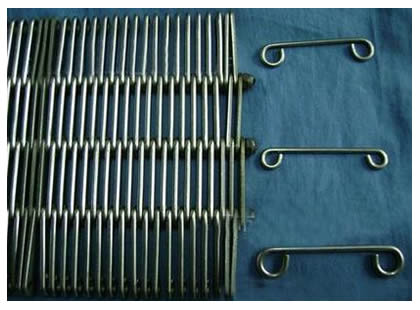 An eye link conveyor belts with standard plate edge