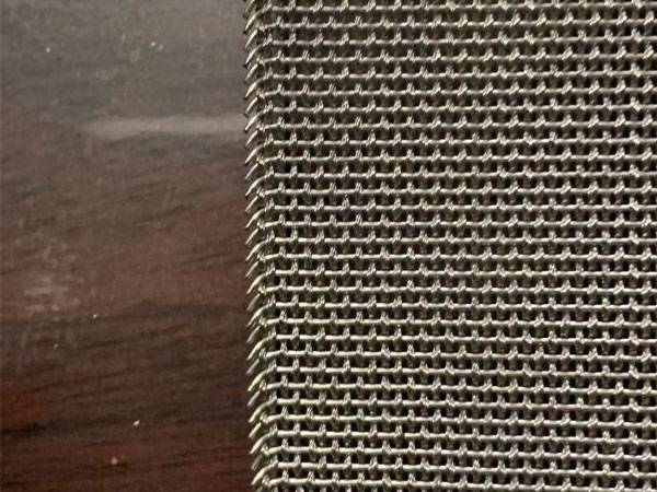 Foaming furnace mesh belt on the table