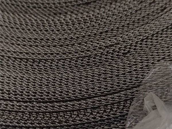 Observation of the foaming furnace mesh belt from the top of the packaging