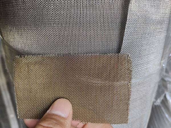 Material comparison between SS foaming furnace mesh belt and copper foaming furnace mesh belt